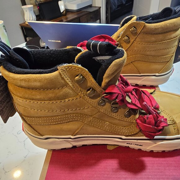 VANS Sk8-Hi DR MTE-2 Waterproof Hiking Boots TAN SIZE 8 MENS WOMENS 9.5 NEW - Picture 1 of 13